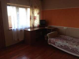 Дома для отпуска guesthouse Maxi Бердянск Дом с 3 спальнями-7